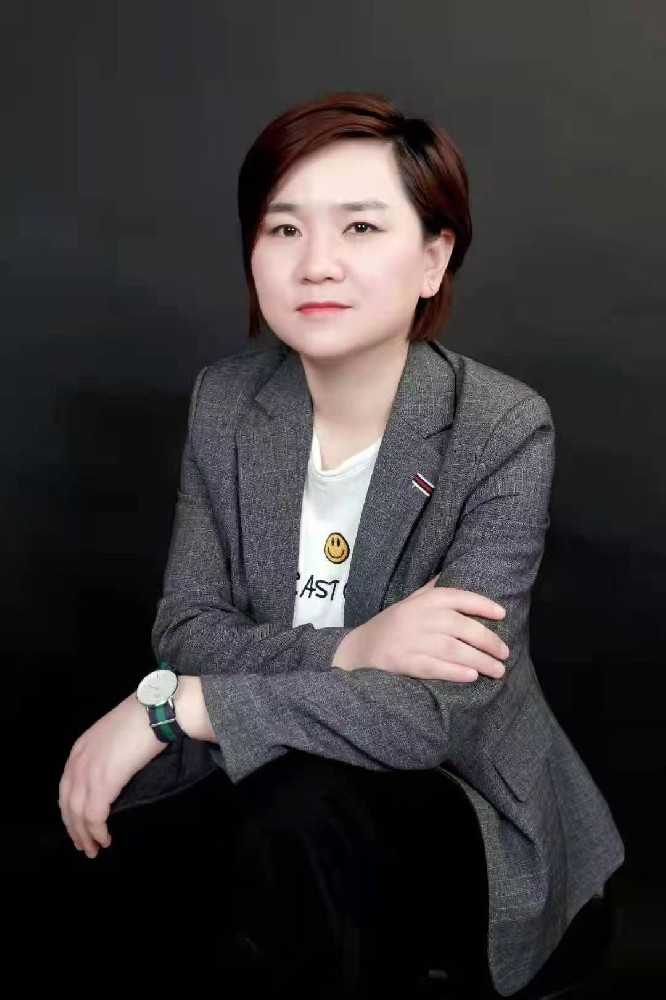 仲（zhòng）秋霞