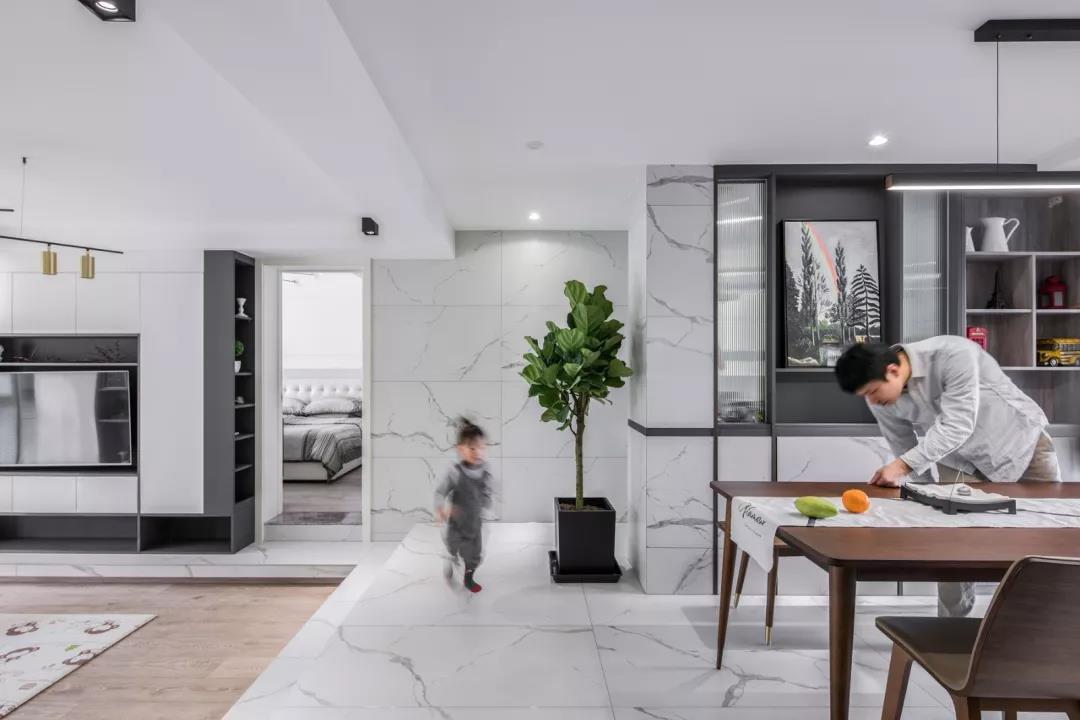 下沉式客廳巧設計，112㎡三（sān）居室簡約